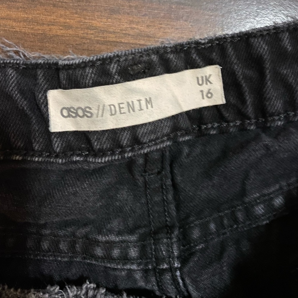 ASOS BLACK DENIM SHORTS - Picture 4 of 4